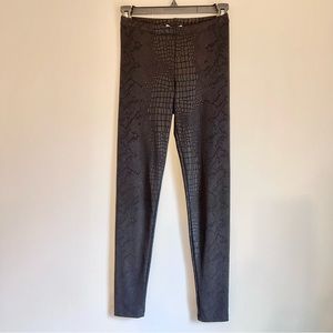 EUC Black Faux Snakeskin Print Leggings Small